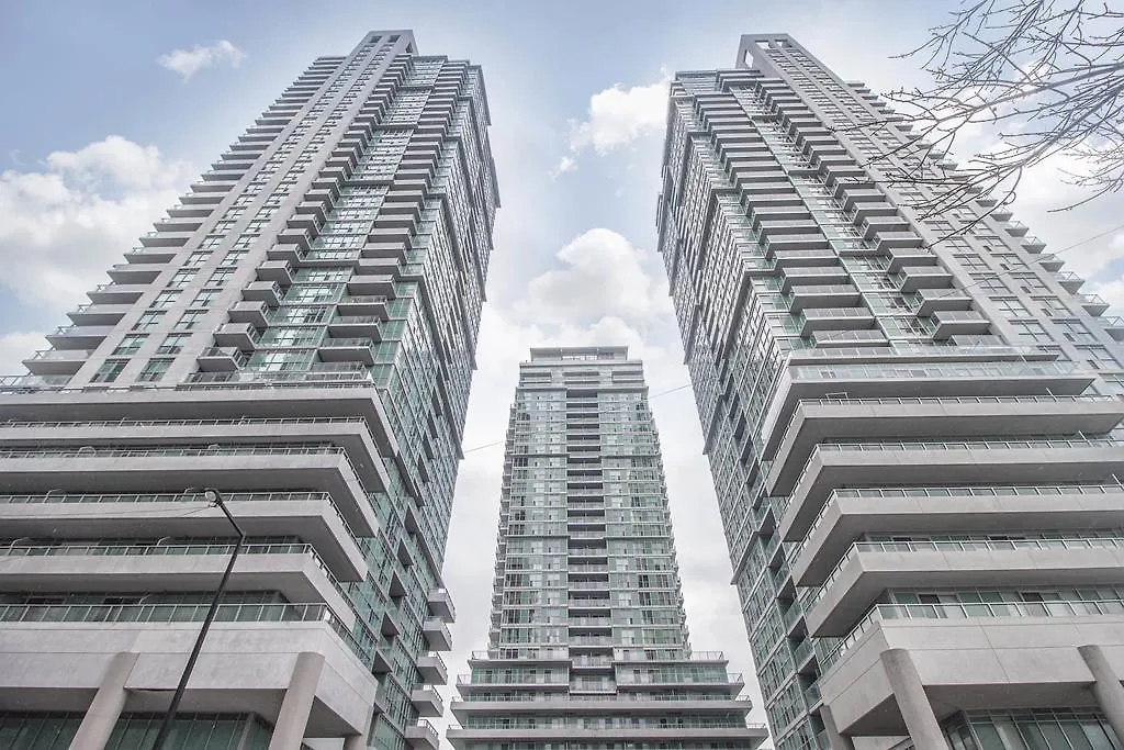 Apartment Scarborough Centre Luxury Business Suite