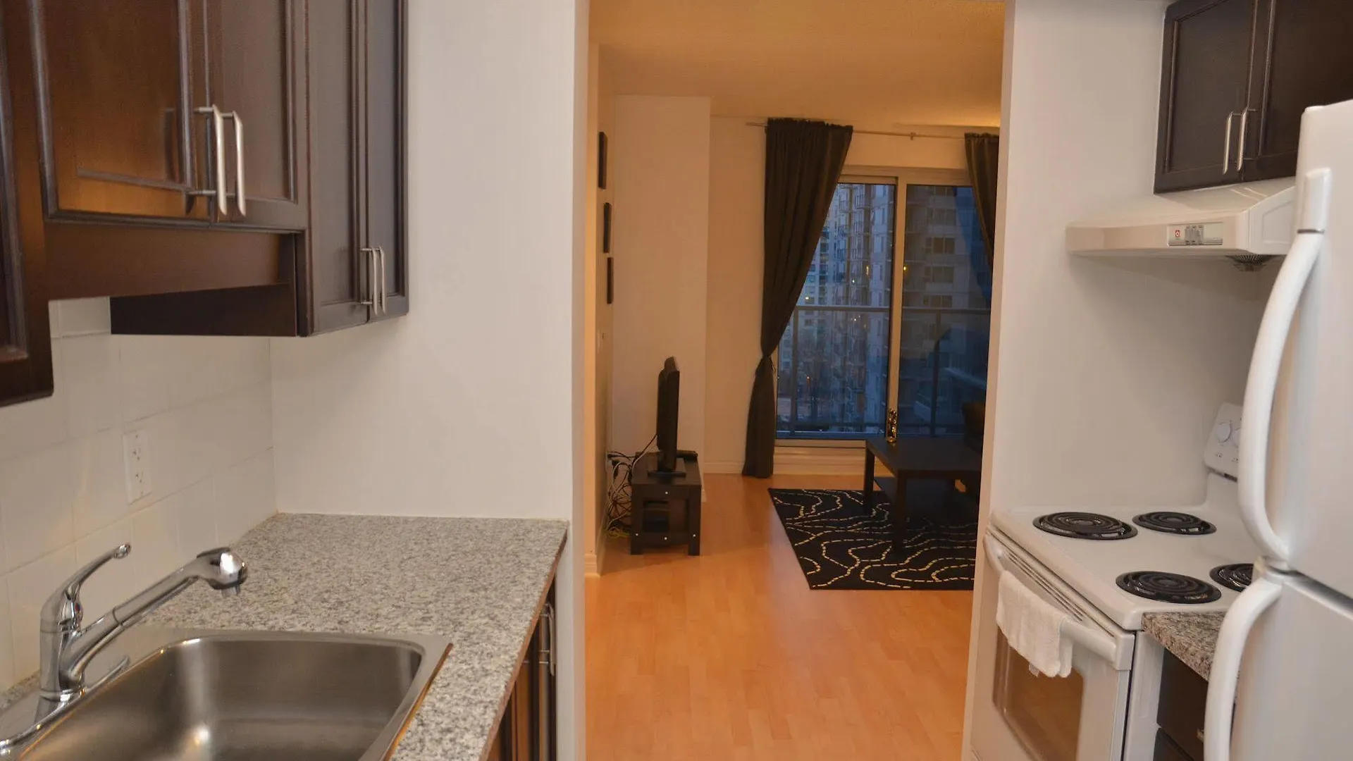 Apartment Scarborough Centre Luxury Business Suite Canada
